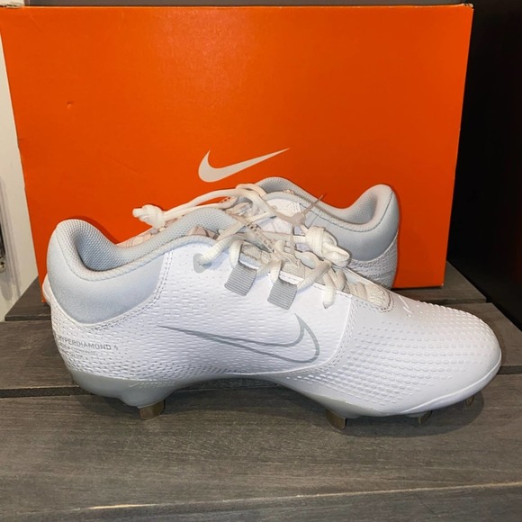 Nike Hyperdiamond 4 Pro Women's Softball Spikes. NWOB Sz 9 - Picture 2 of 6